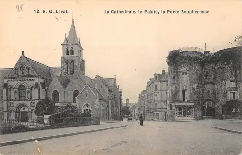 BF9330 la cathedrale le palais la porte beucheres laval france Frankreich