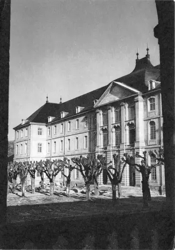 BR18465 Abbaye des Premontres facade sur les jardins france