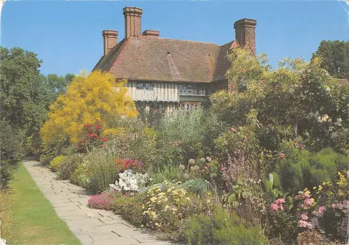 uk6272 northiam long border uk great dixter sussex