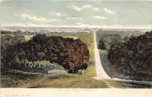 BR58760 the long walk windsor uk