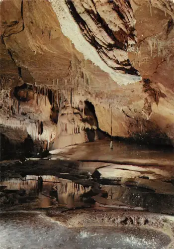 BT10159 Les grottes de lacave le minaret France