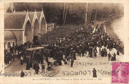 BR72717 lourdes les piscines et place de la grotte france