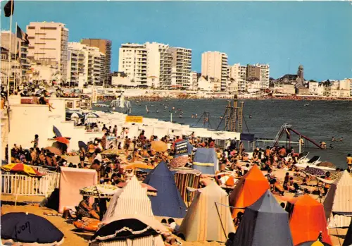 BR26091 Les sables d Olonne Le Remblai et la plage Frankreich