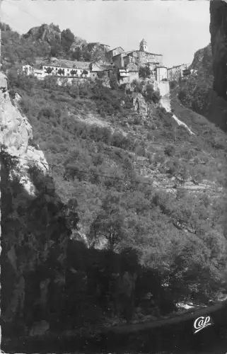 BT14564 Saorge un coin du village vu desgorges de la roya Frankreich