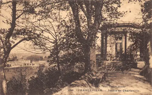 BF3986 charleville jardin de charleville france