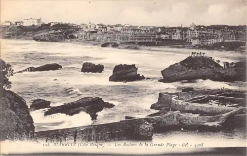 BR72648 les rochers de la grande plage biarritz france