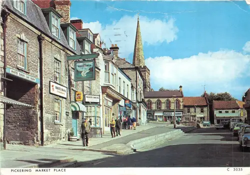 uk49834 pickering marketplace uk white swan pub