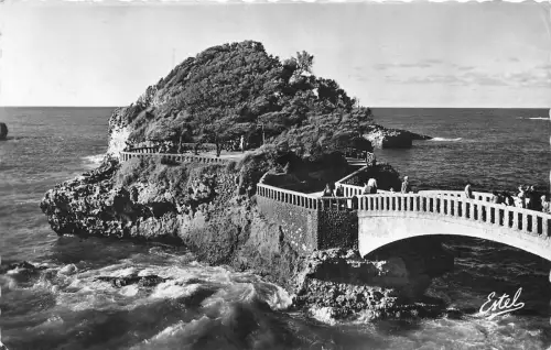 BG29924 biarritz le rocher de basta france CPSM 14x9cm