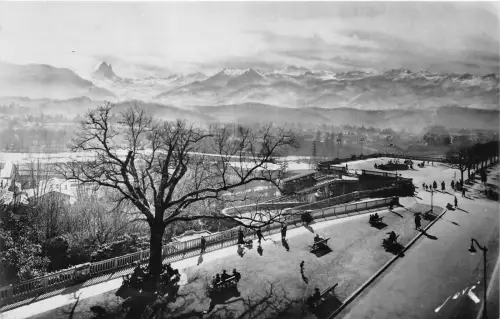 BR39349 La chaine des pyrenees Pau france