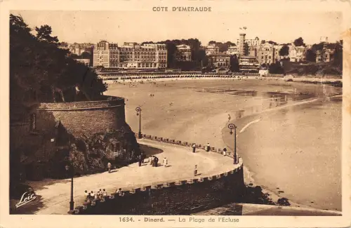 BR42481 Dinard la plage de l ecluse france