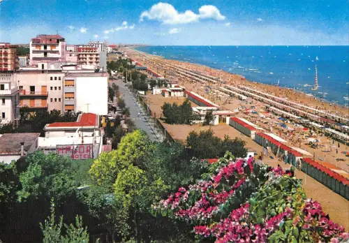 BR84805 riviera adriatica lungomare e spiaggia italy