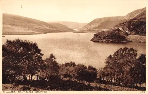 uk23798 rhayader pen y gareg reservoir wales echtfoto uk