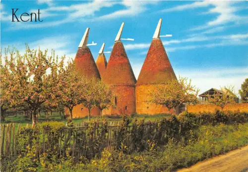 uk49298 kentish oast houses uk