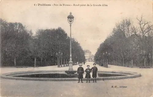 BF6729 parc de blossac rond point de la grand poitiers france Frankreich