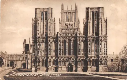 BR87693 Wells Cathedral West Front UK