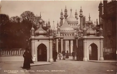 B86104 Eingang zum Royal Pavilion Brighton UK
