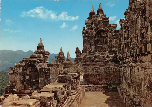 BT14758 Schnittansicht Borobudur Tempel Indonesien