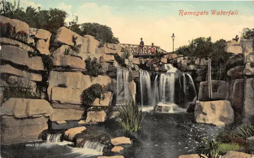 uk42427 ramsgate waterfall uk