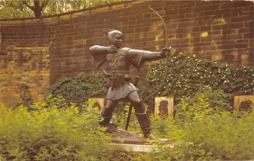 uk8117 robin hoods statue castle ground nottingham uk