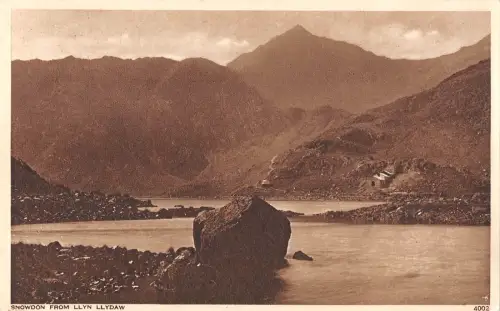 uk25417 snowdon from llyn llydaw wales uk