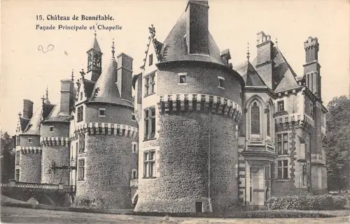 B104914 Frankreich Chateau de Bonnetable Fassade Principale et Chapelle