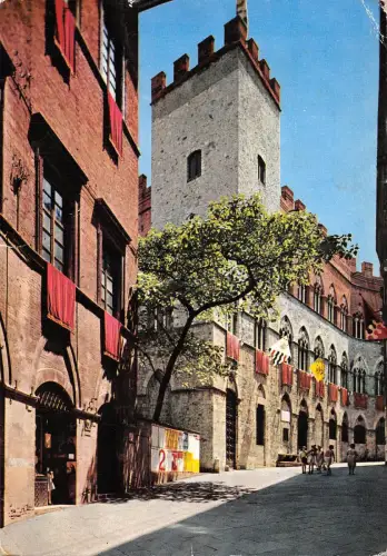 BR76720 siena palazzo chigi saracini italy