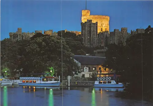 uk50637 windsor castle by night berkshire uk by night