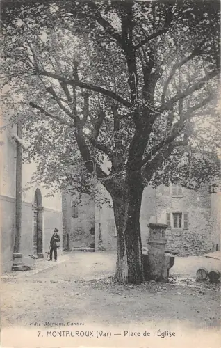 BR73022 montauroux var place de l eglise france