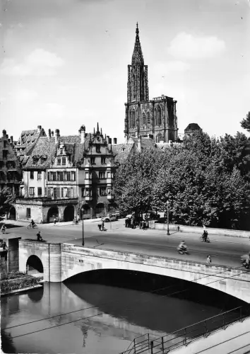 BR7937 Strasbourg Pont saint-Nicolas et Cathedrale france