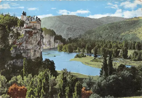 BR28283 Vallee de la Dordogne bel castel france