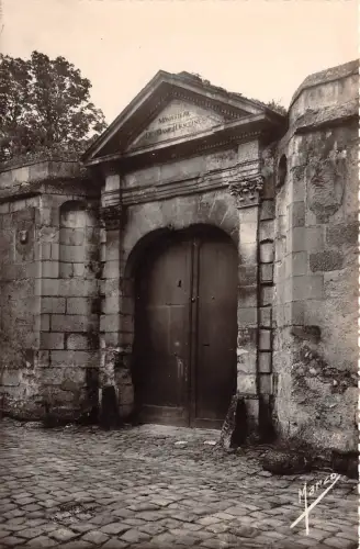 BR20917 Crepy en valois la porte des ursulines Frankreich