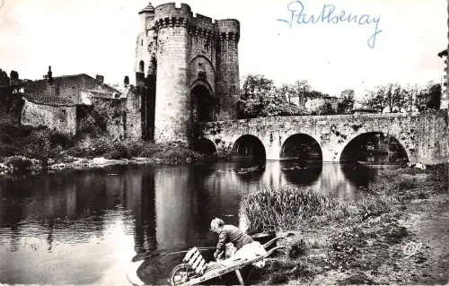 BR47191 Parthenay la four st jaxques aux bords du thouet France