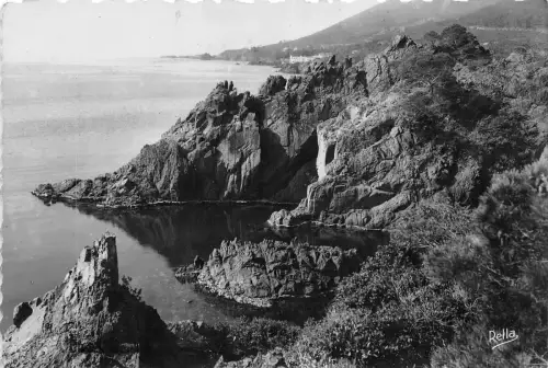 BR6138 La Corniche d Or Rochers au trayas france