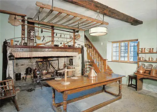 uk6413 great kitchen sulgrave manor uk