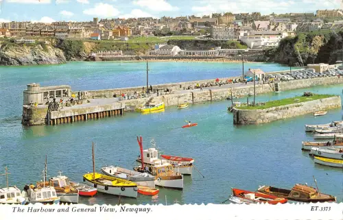 uk7149 harbour and general view newquay uk