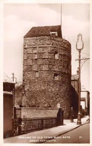 uk18167 Reste von Old Town Wall Gate GT Yarmouth UK