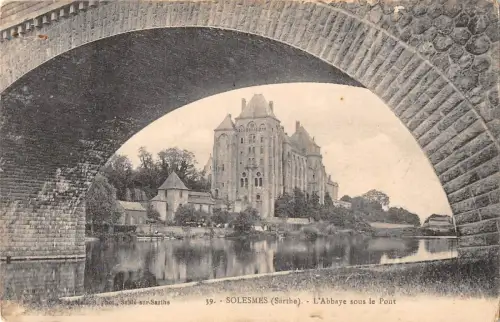 BF6440 l abbaye sous le point solesmes france France