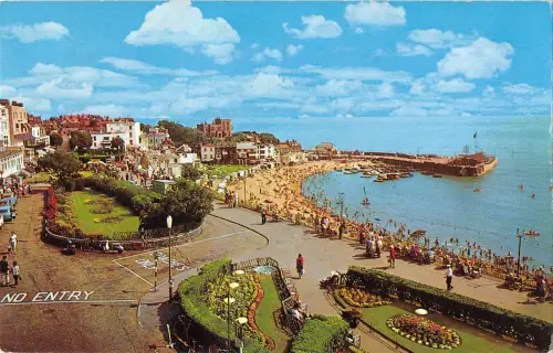 uk8845 gardens and promenade viking bay broadstairs uk