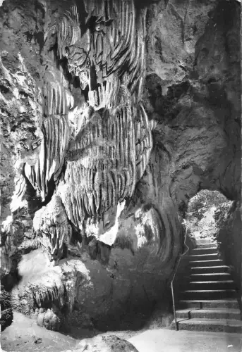 BR19163 Grottes de Siant Cezaire The Drapery france