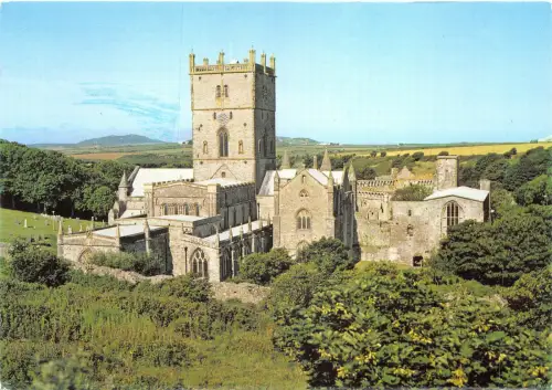 uk44586 st davids cathedral uk