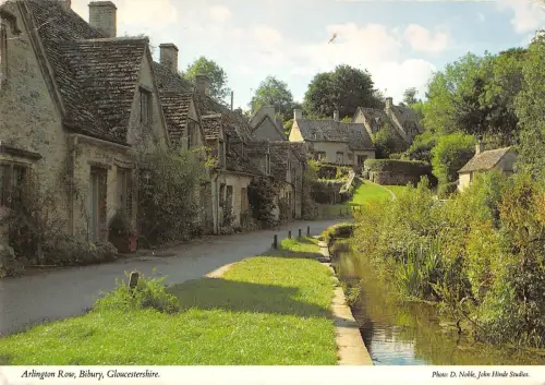 BR82225 arlington row bibury gloucestershire uk