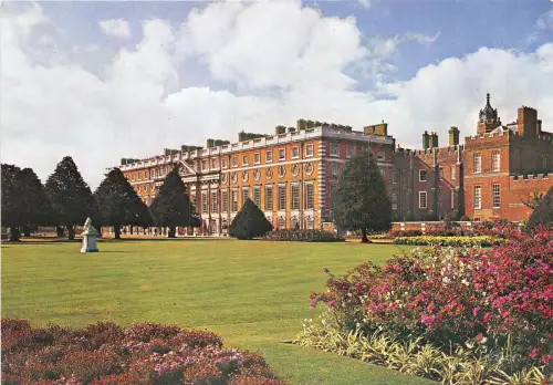 Lot140 hampton court palace middlesex the palace uk