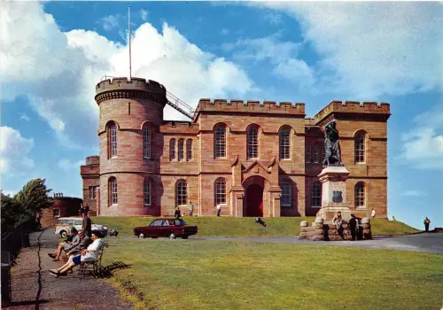 B87400 Inverness Schloss von der Terrasse Schottland