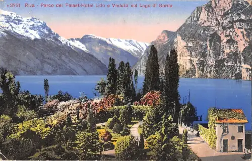BR93363 riva parco del palast hotel lido e veduta sul lago di garda italy