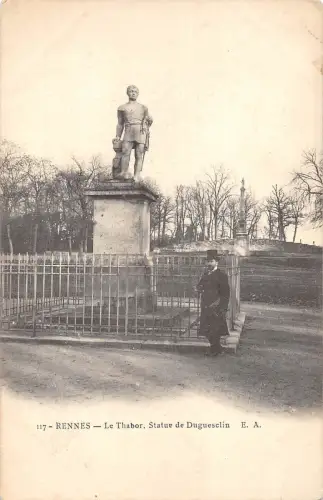 BR93341 rennes le thabor statue de duguesclin france