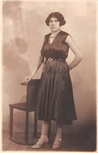 B23650 Belle Famme Vrais Foto Frau Glamour