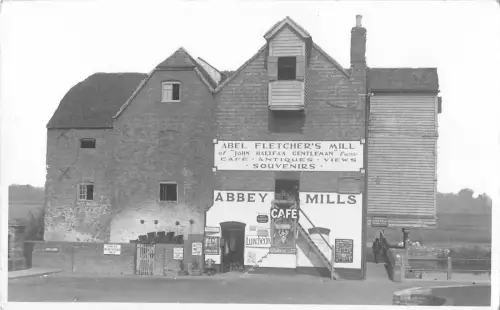BR74614 abel fletcher s mill abbey mills cafe tewkesbury front shop Echtfoto