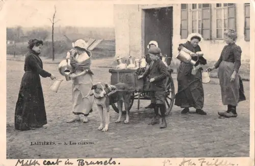 US2644 Laitieres Les Clientes Milk Cart, Dog Chien attelage a chien
