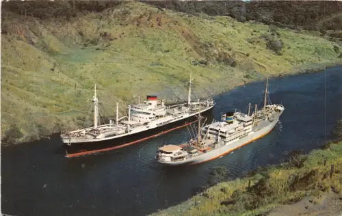 lot394 Canal de panama culebra cut liner ship bateau
