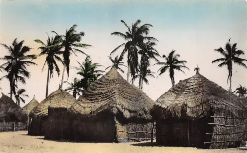 lot405 Senegal un village de cases folklore typen